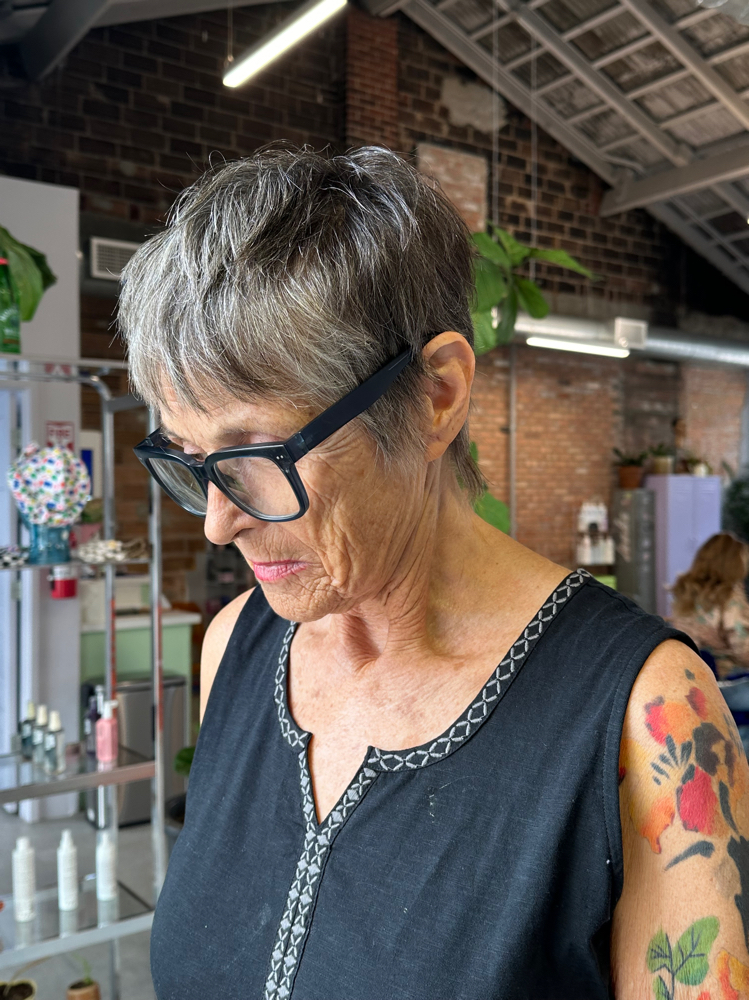 Short Pixie 6-8 Week Clean Up Cut