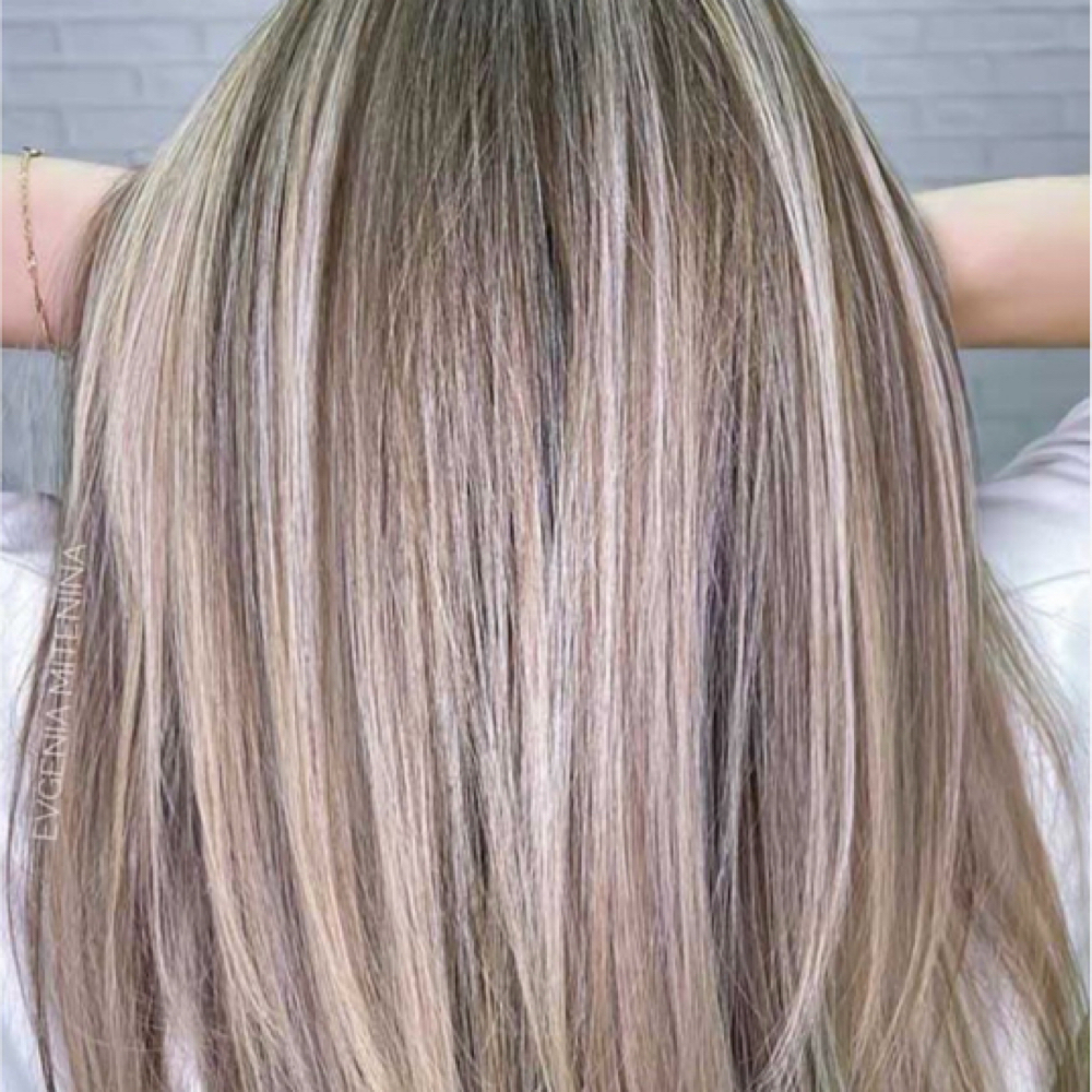 Highlights Med/long Hair&cut Master at Bryant Salon and Spa in Sioux Falls, SD