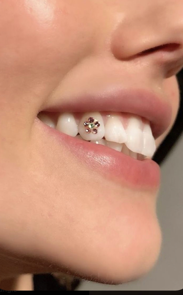 Flower Tooth Gem