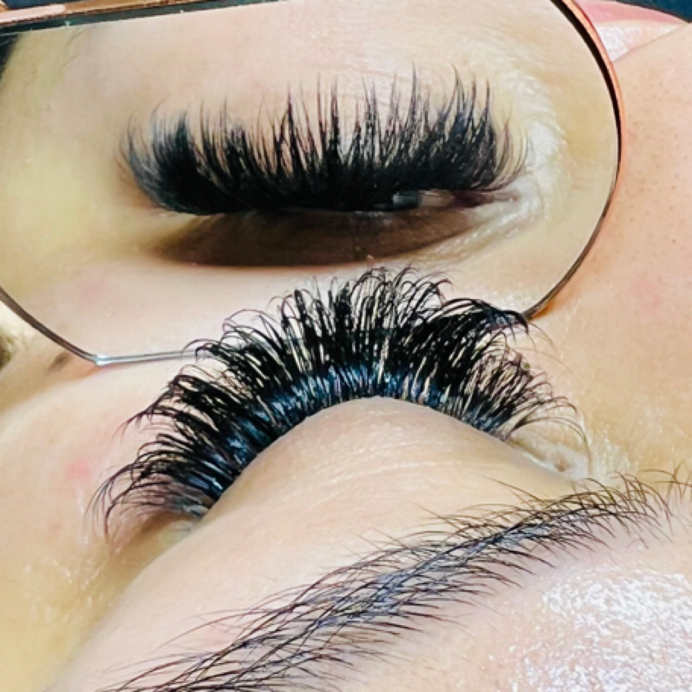 Mega Fill 2-3 Weeks at Aloha Lashes and Brows in Ventura, CA