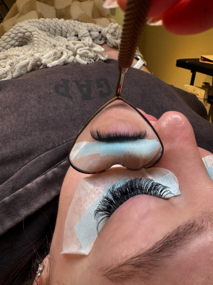 Mini Lash Fill at Eyecandybyraven in Joplin, MO