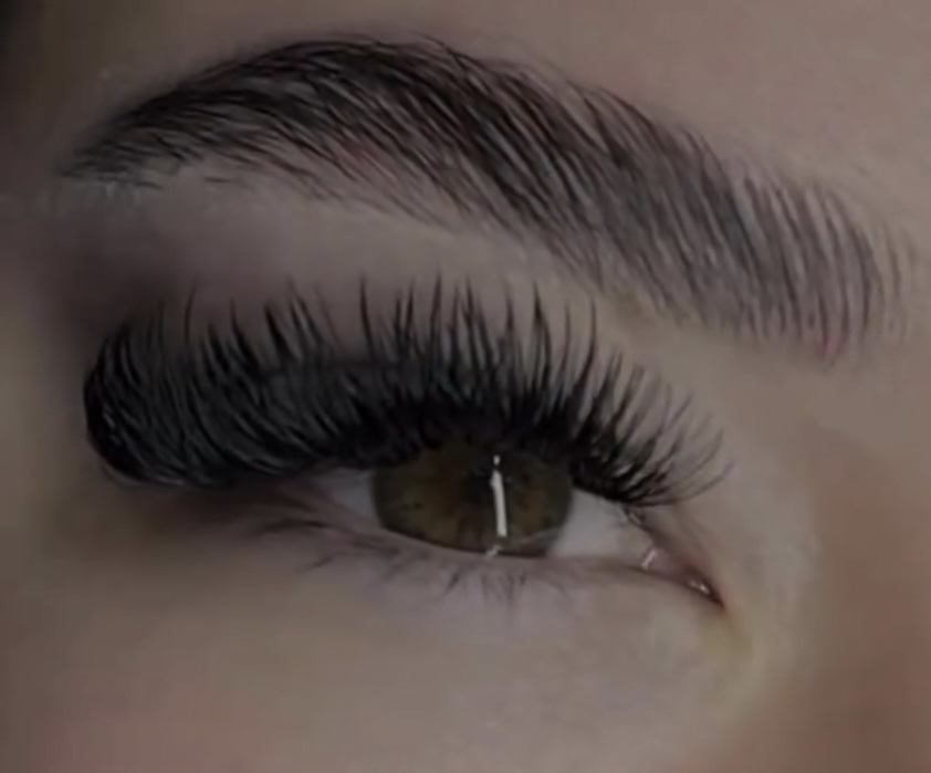 Brow Wax Shape and Tint