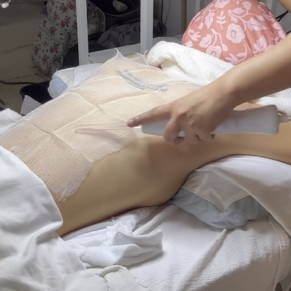 Glow Duo (Sig. Facial+Back Facial)