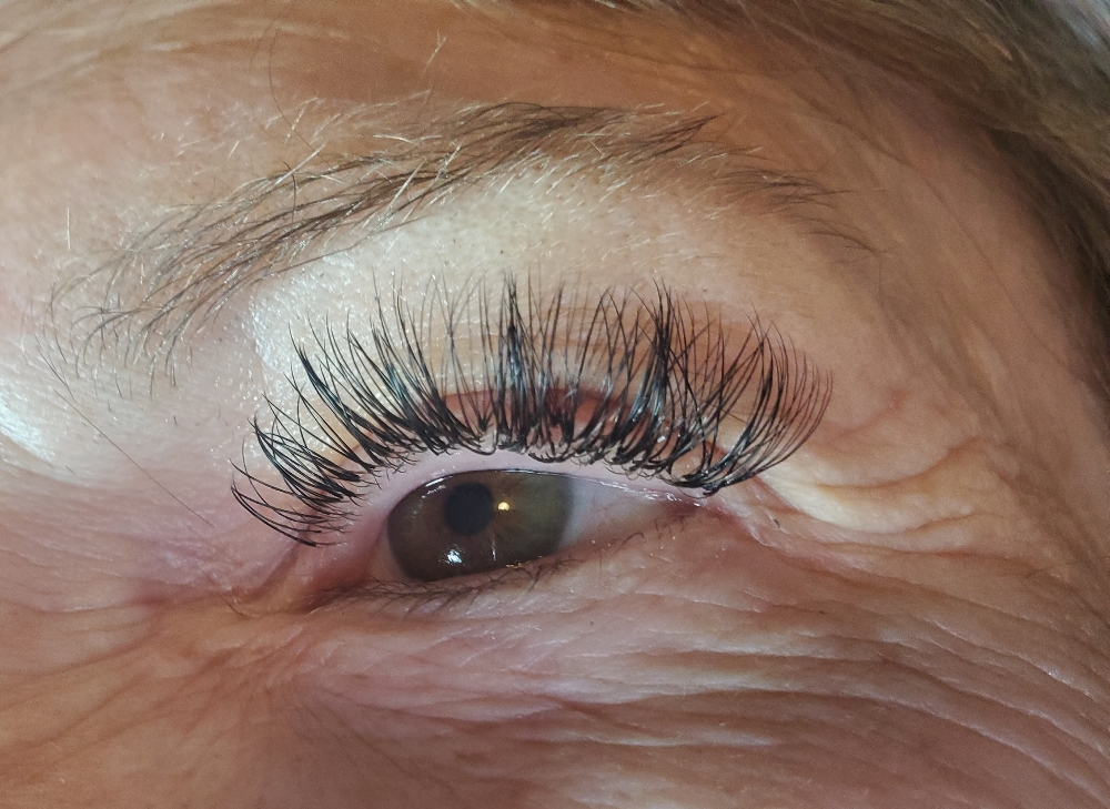 Full Set Of Classic Lash Extensions