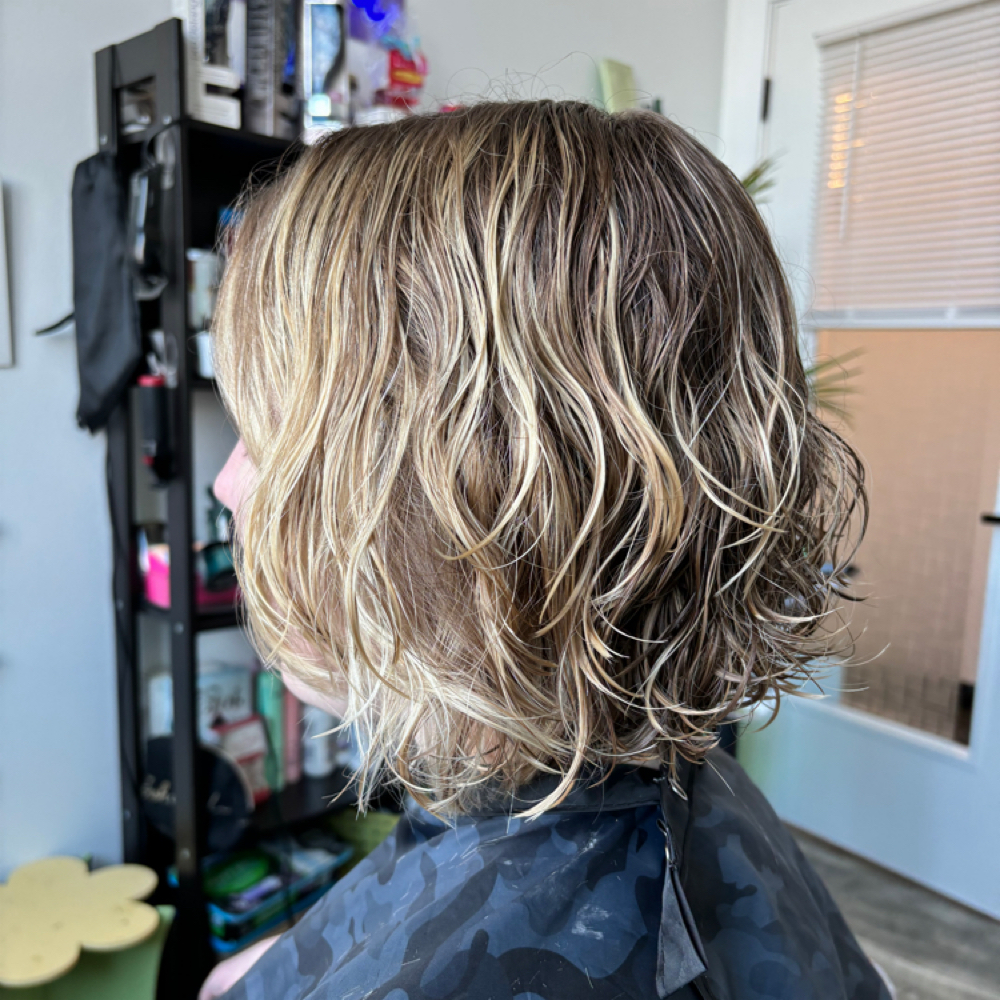✂️ SHORT HAIRCUT (W) at Blades & Beauty LLC in College Park, MD