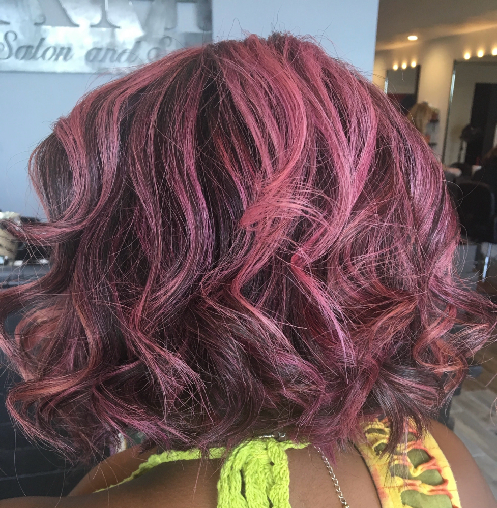 Women’s Curly Haircut