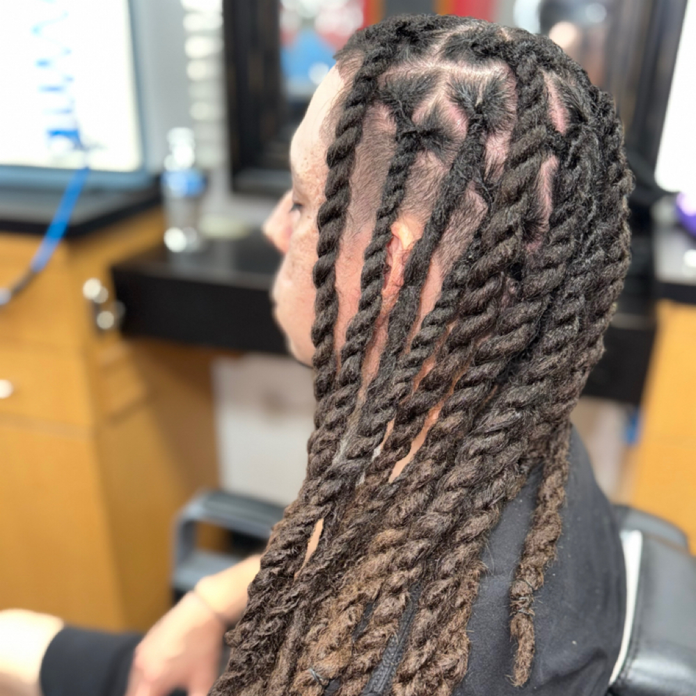 Interlocking (Up to 50 Locs) at LASHDAE of Roots To Royalty Studio in Phoenix, AZ