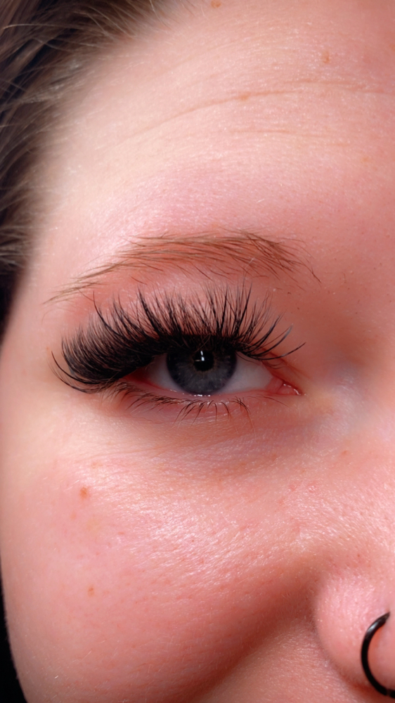 Wet Lash Set at MD LASH STUDIO in Vancouver, WA