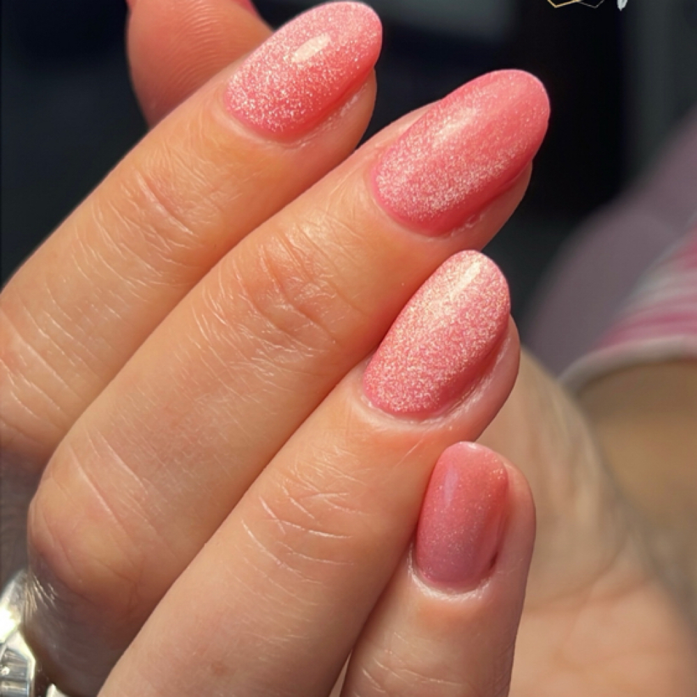 No Chip Manicure (Solid color) at VW Beauty Salon in Geneva, IL