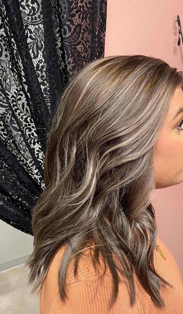 Hair Consultation at Jackie Ramirez • B♡tox & Blowouts in Lubbock, TX