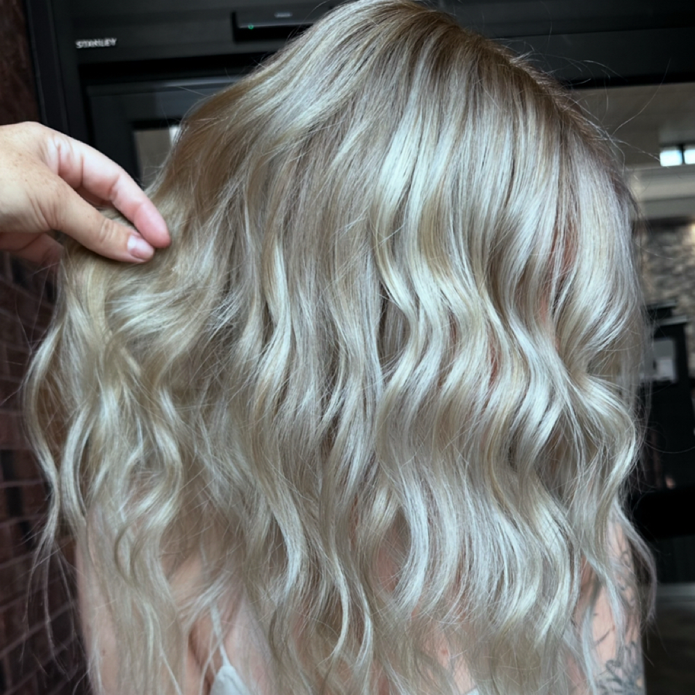 Partial Highlight Experience at The Beauty Room in Turnersville, NJ