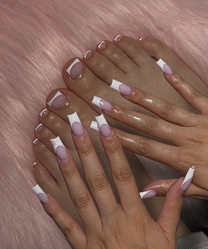 handzz and toezz (stunnagirl) at Gloss Nail Studio in Nipomo, CA