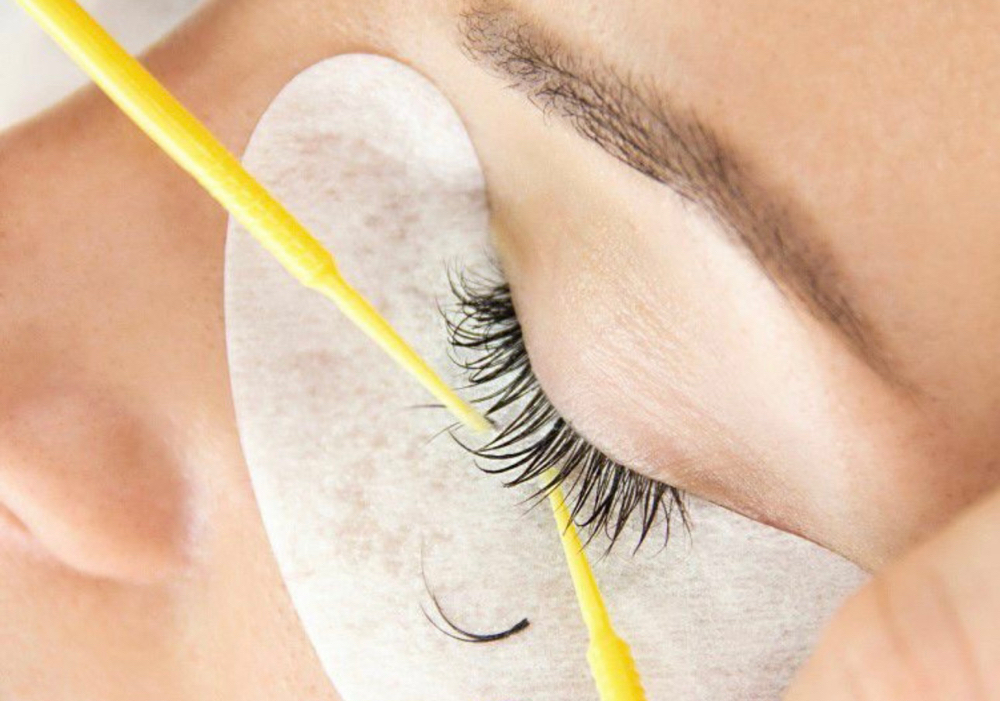 Lash Extension Removal