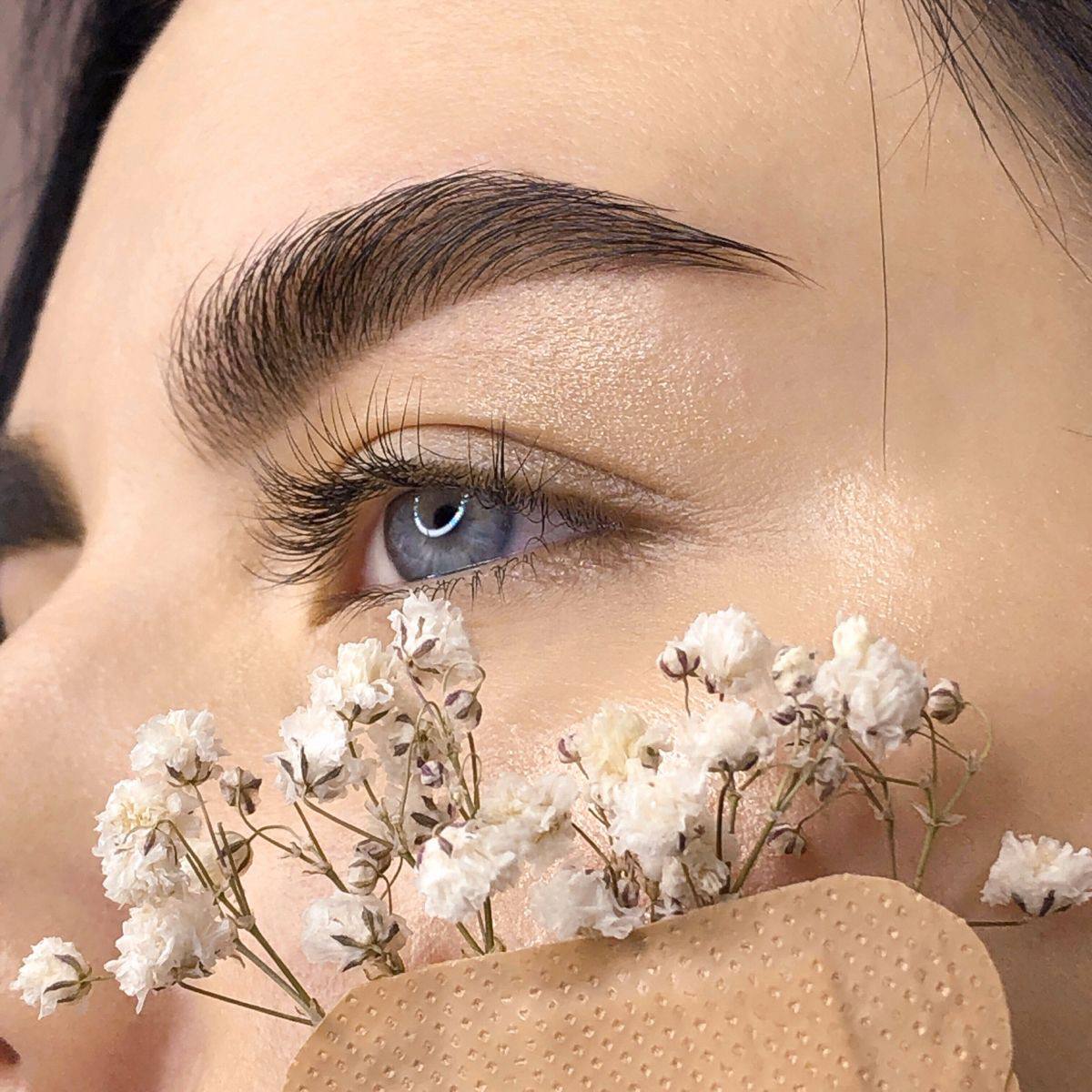Brows tint
