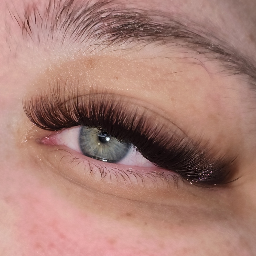 Full Set Of Brown Lashes