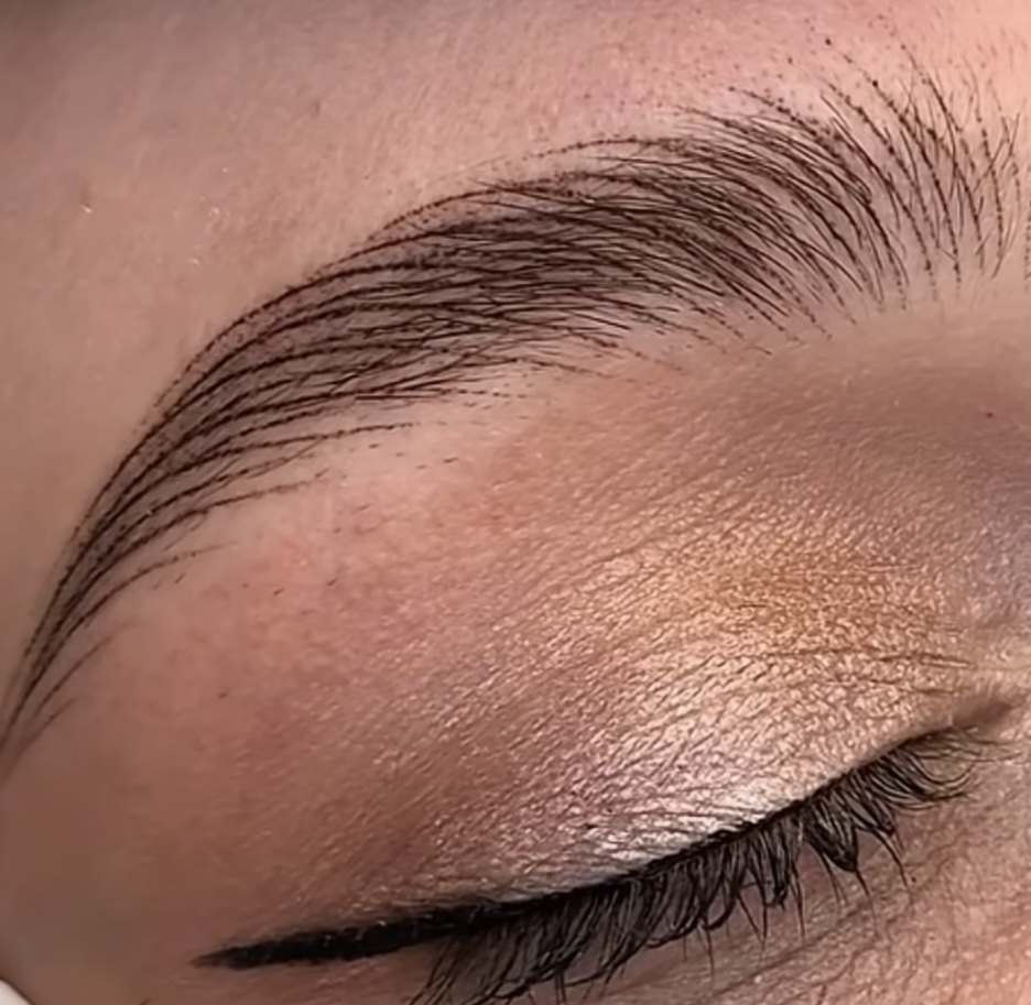 Nano Hairstrokes Brows