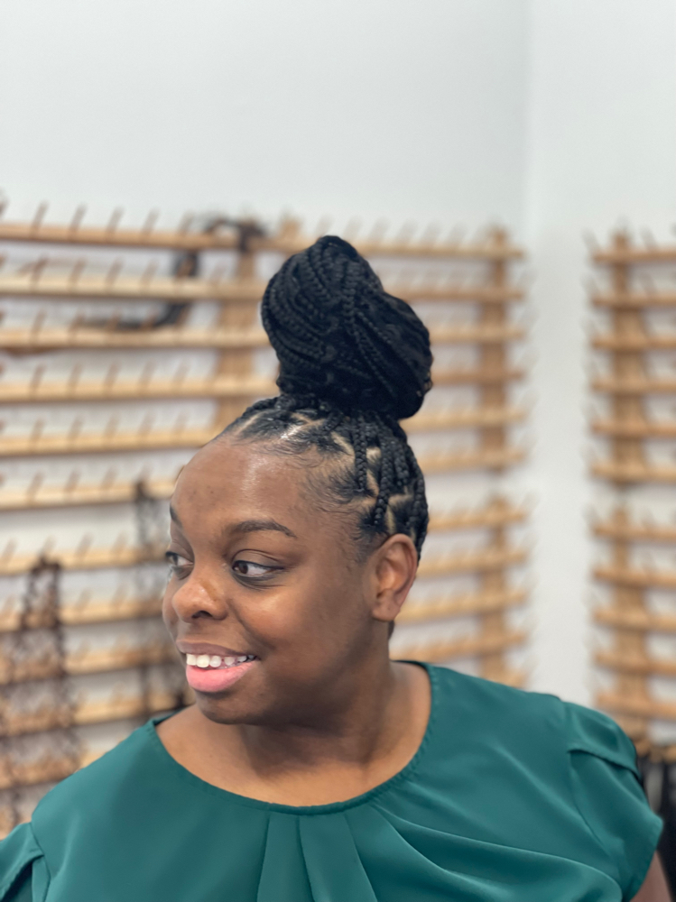Medium Knotless at Houston Braid Genie in Houston, TX
