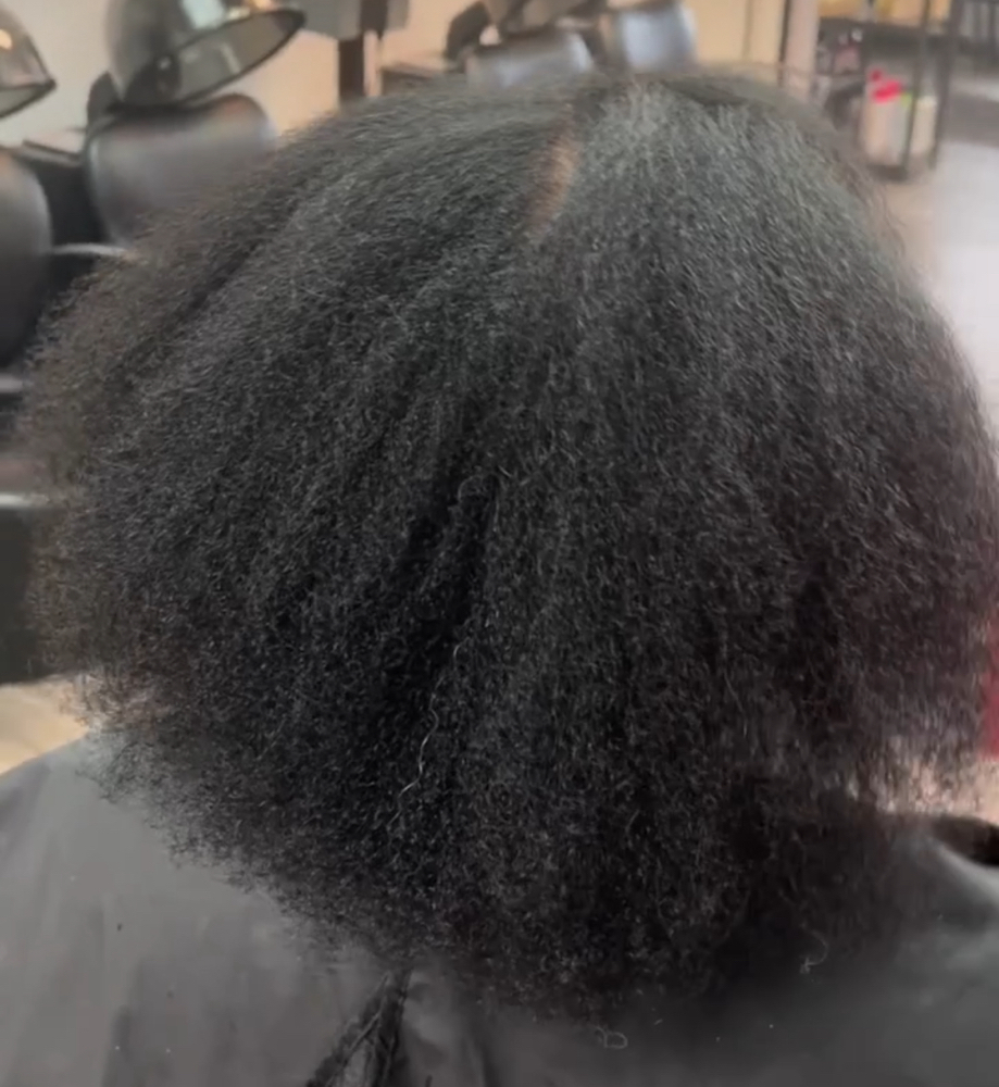 Shampoo/Blowdry at SimoneSlays in Elyria, OH