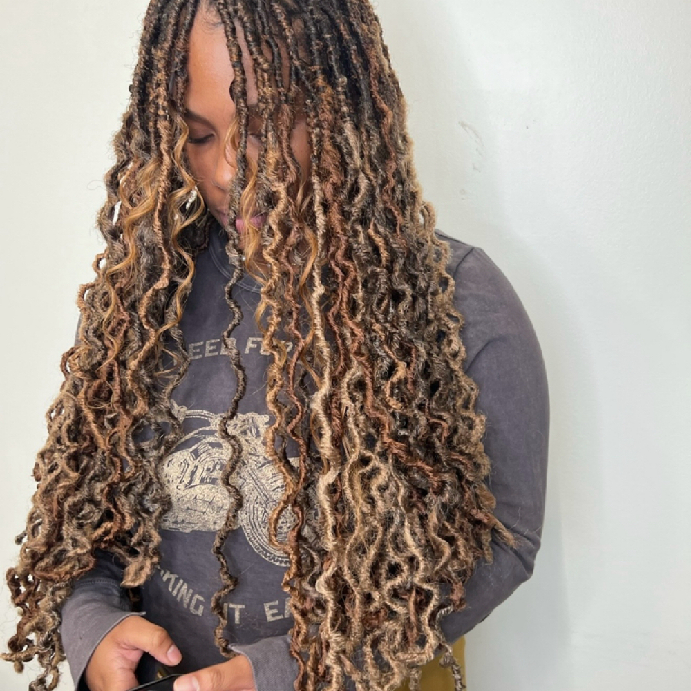 Crinkled Waist Length Individual Cr at ZaviaMonet Studios in Odenton, MD