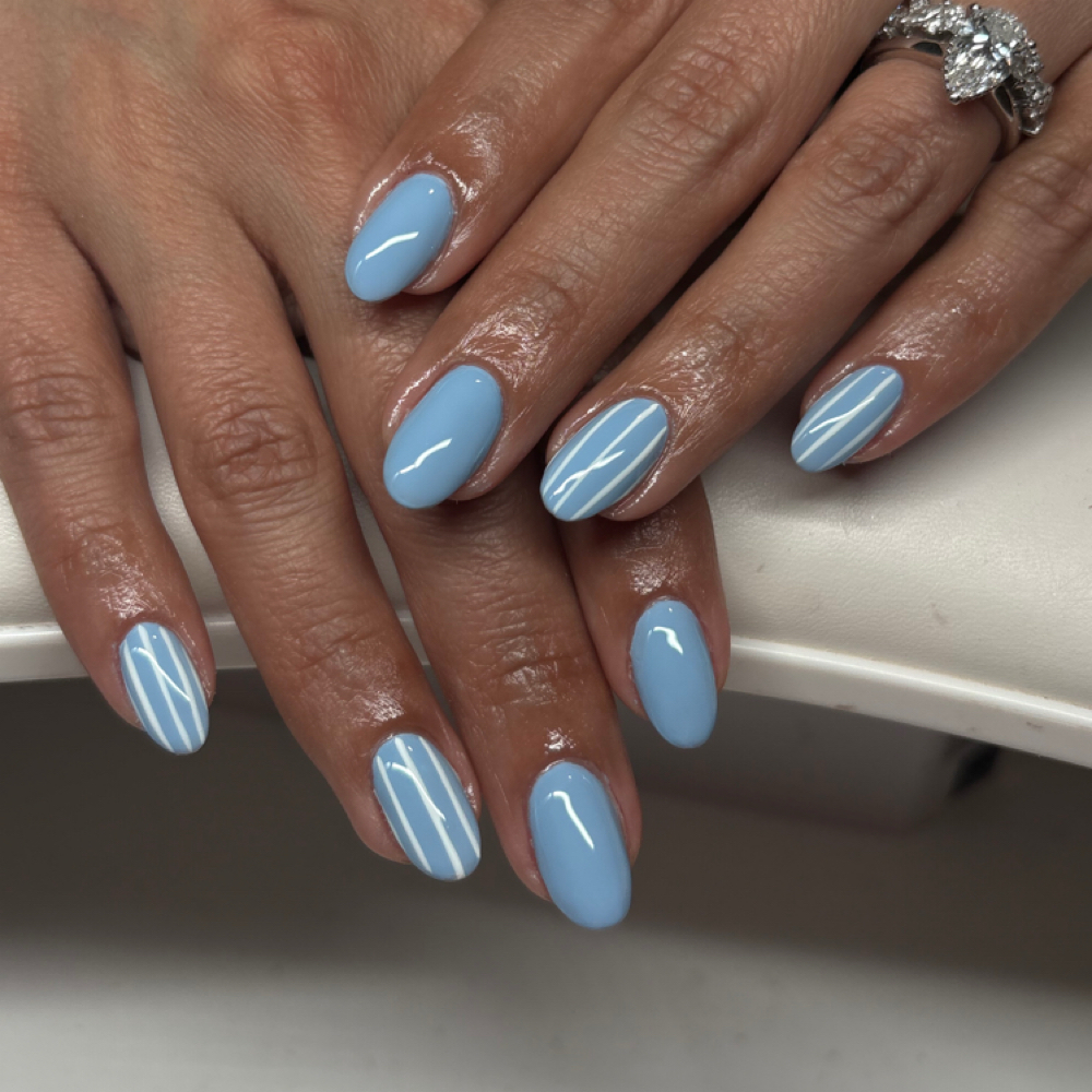 Manicura Estructurada at Gelledbylali in Avondale, AZ