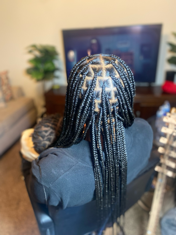 MEDIUM Knotless Braids