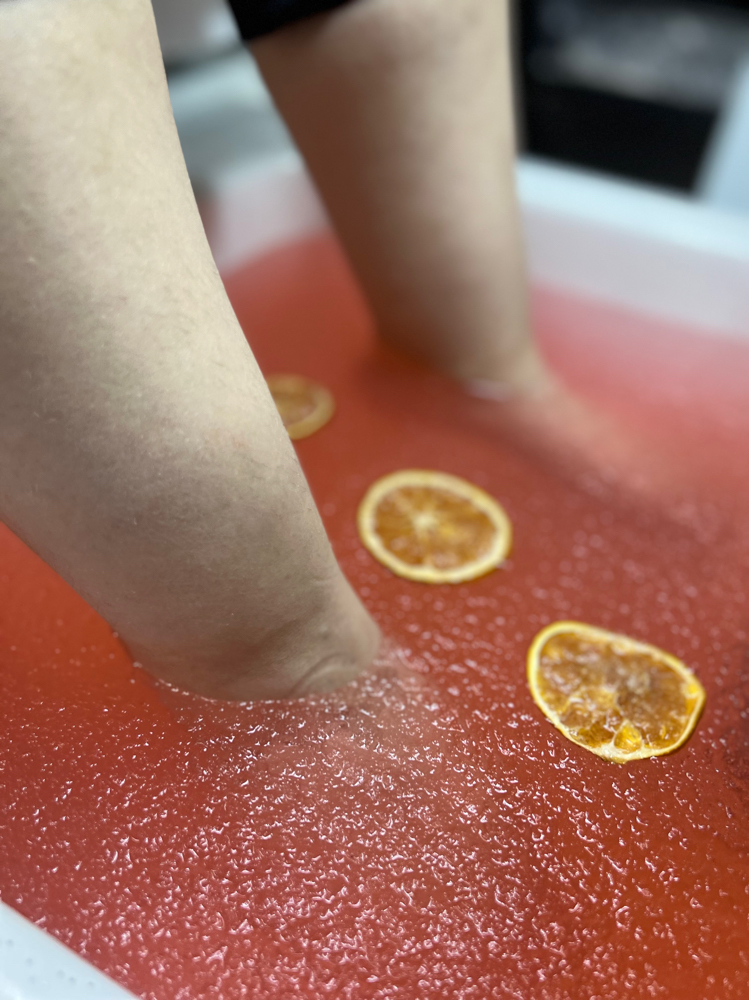 Hot Jelly Pedicure  Regular Polish