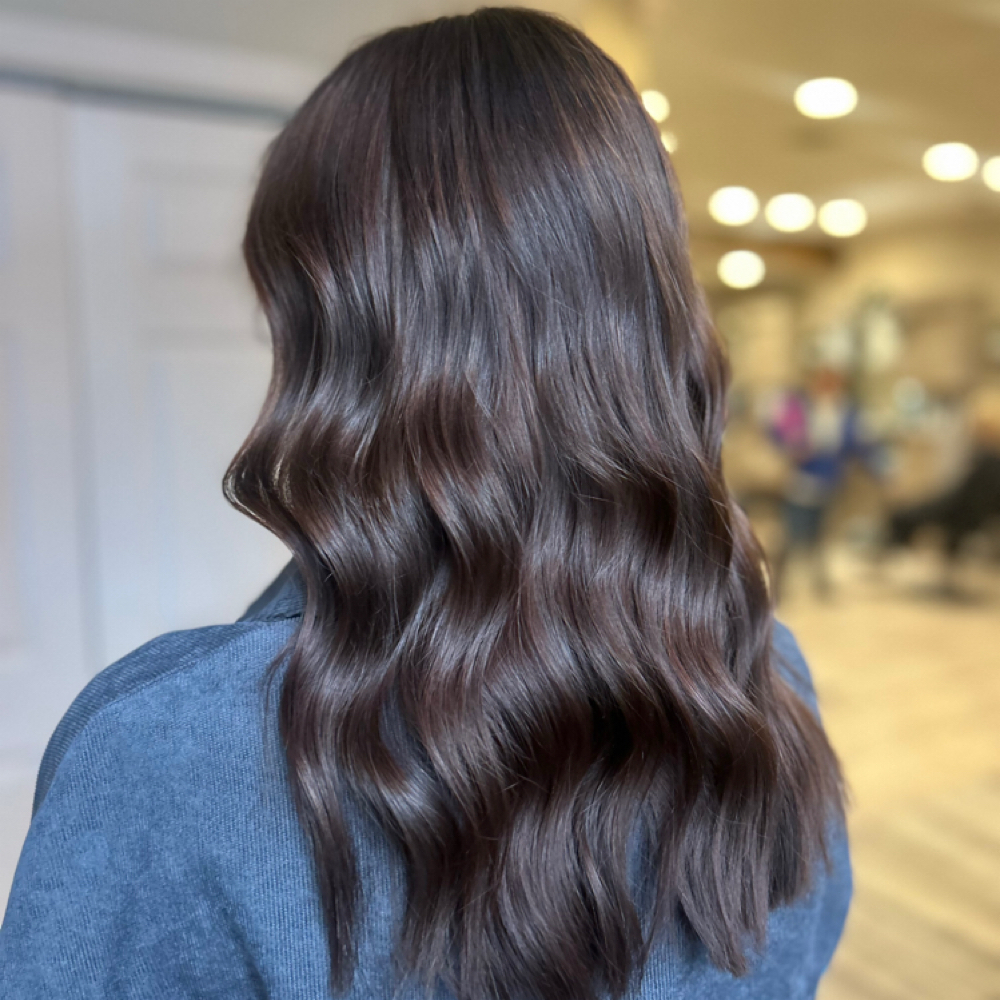 Root Retouch at Beautyby.nicoleh in Charlotte, MI