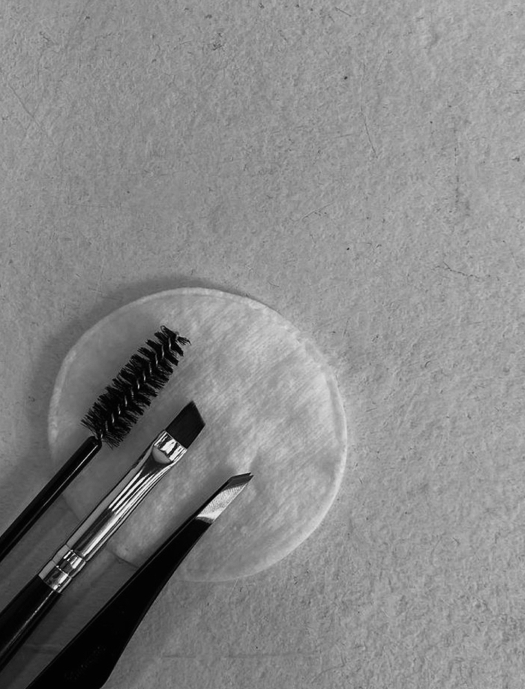 Eyebrow Tinting