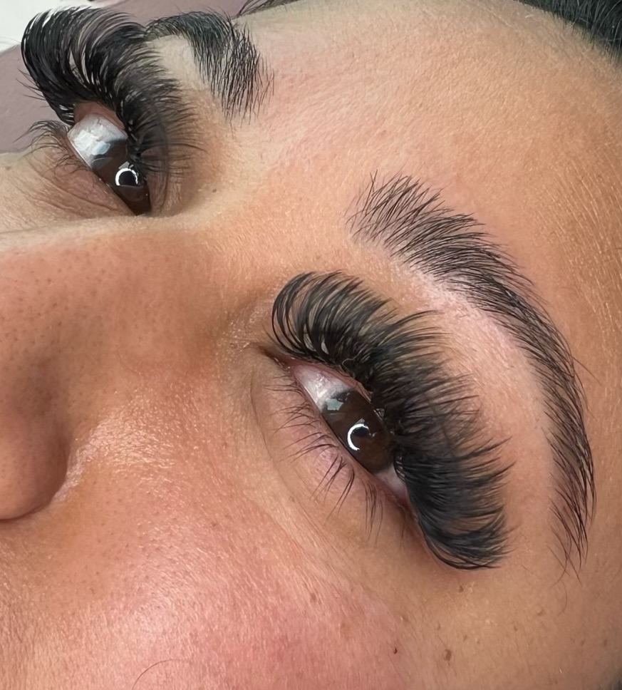 Full Set Volume Lashes