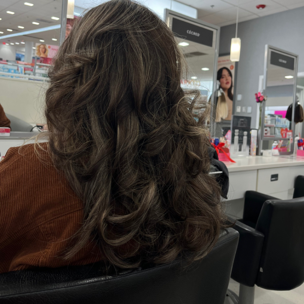 Blowout at GYPSY HAIR COMPANY in Greeley, CO