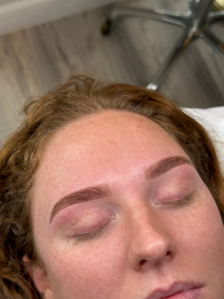 Brow Sculpt & Tint