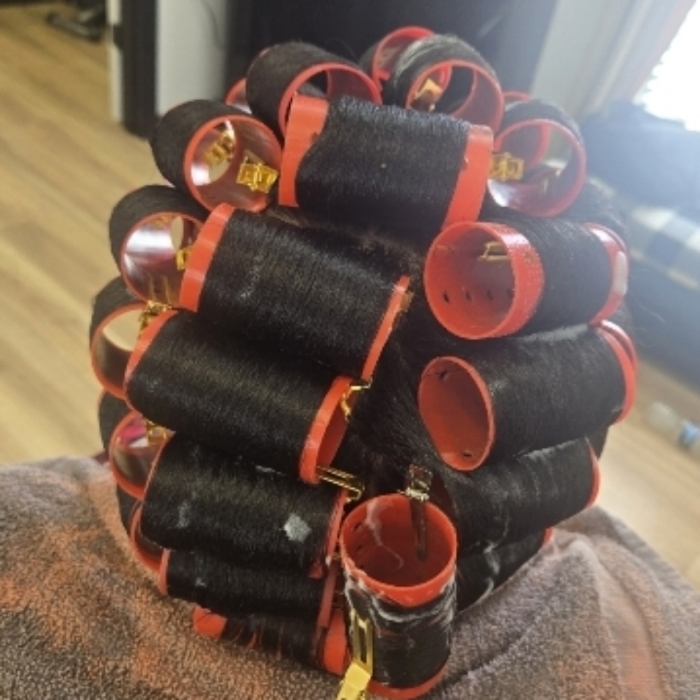 Shampoo & Roller Set at BeJazzed Hair in Baton Rouge, LA
