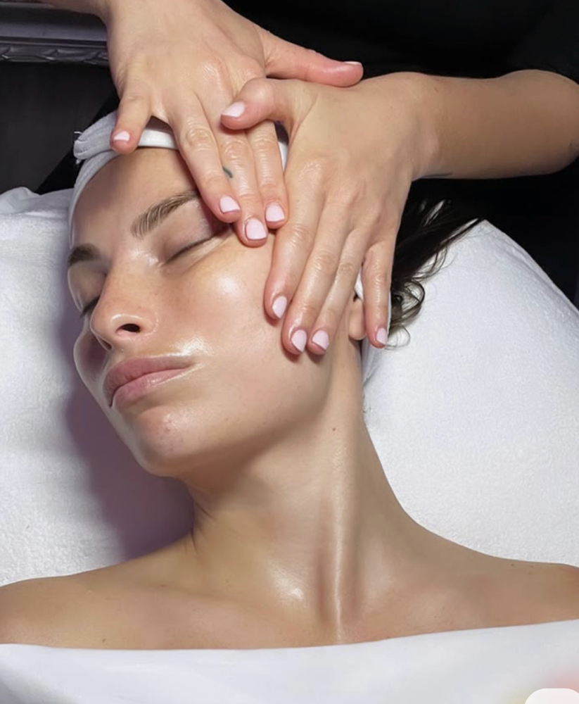 Signature Classic Facial
