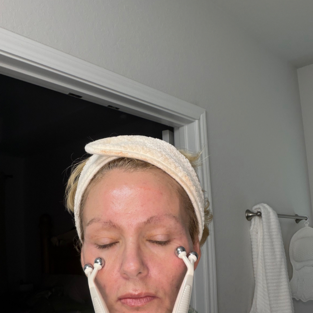 Microcurrent Facial at Bella Shell Spa in Spring Branch, TX