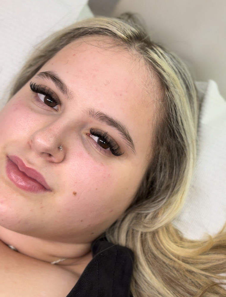 Wispy at di’classe lashes in Miami, FL