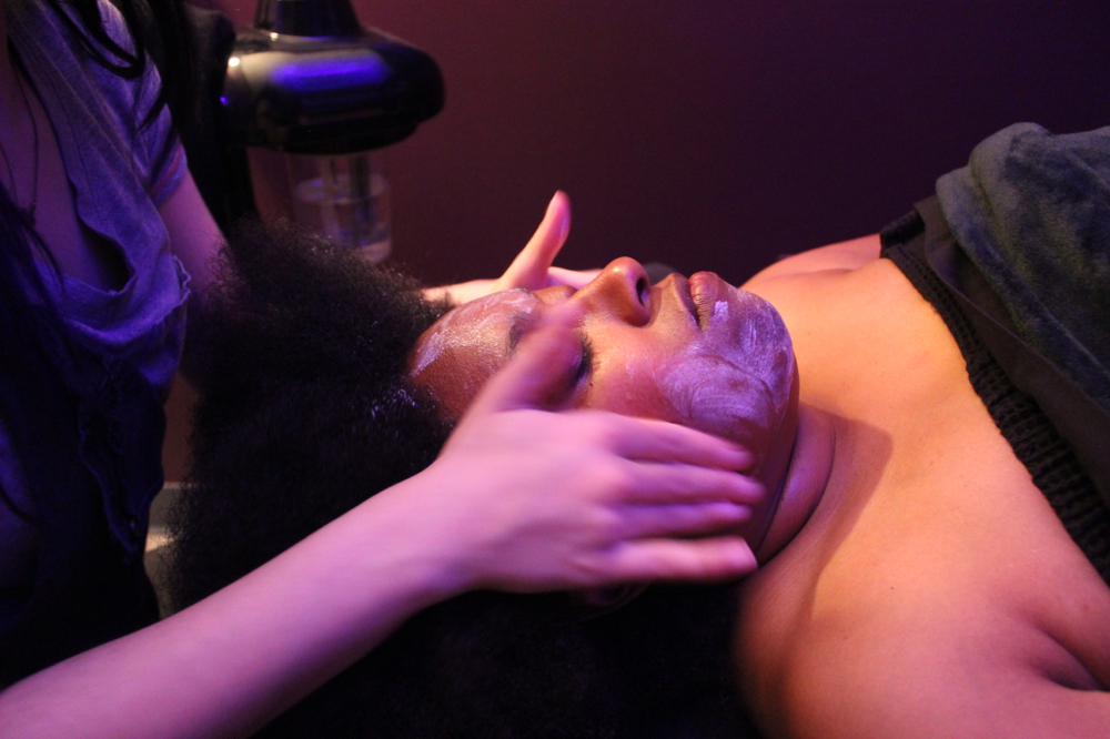 Customized Facial- 60 Min