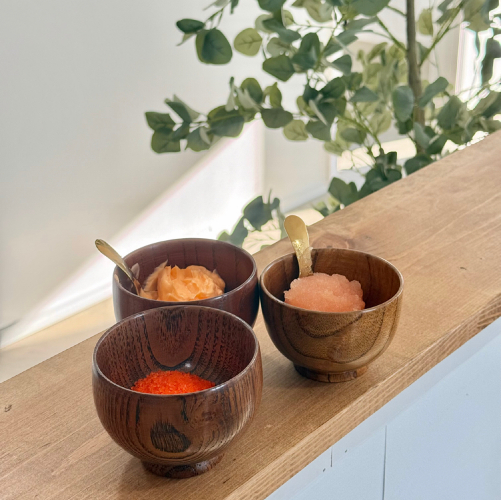 Exfoliating Scrub at Hola Hermosa in Lyons, IN