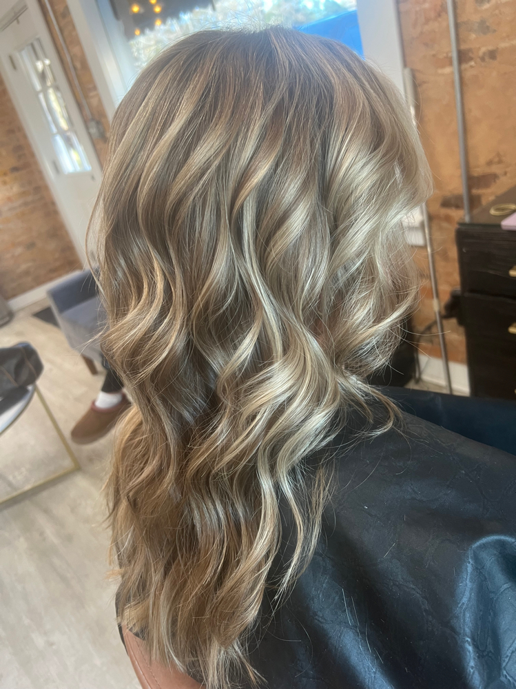 Shampoo & Style