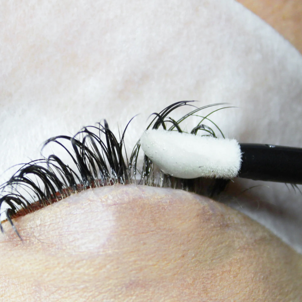 Lash Removal