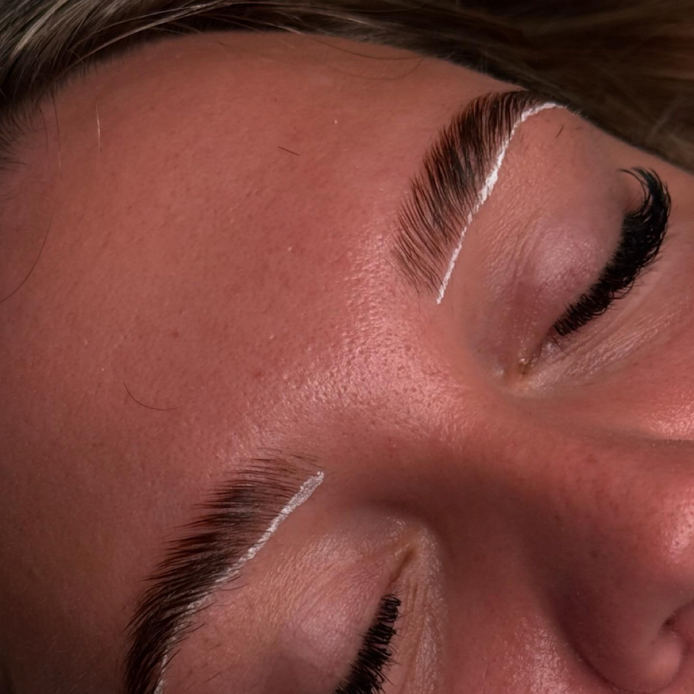 Brow Wax at Lashesbybrin in Oak ridge, TN