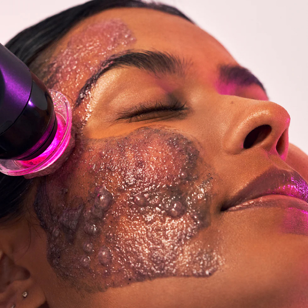 Glo₂ Essential Facial