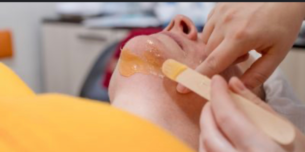 Waxing And Brow Tinting