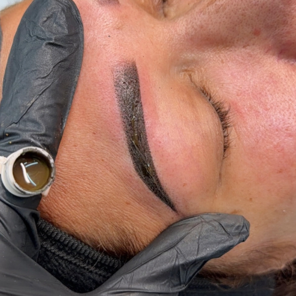 Neutralización De cejas at Amaiphs Brows Studio in Elizabeth, NJ