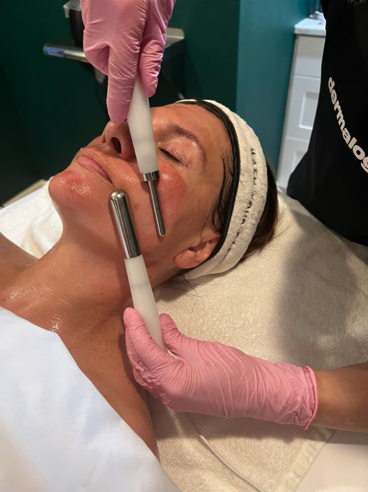 Custom Facial + Microcurrent