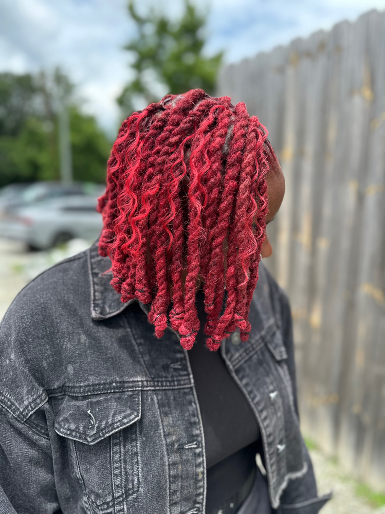 Extended Loc Bobs at The Jah Locs Bar in Atlanta, GA