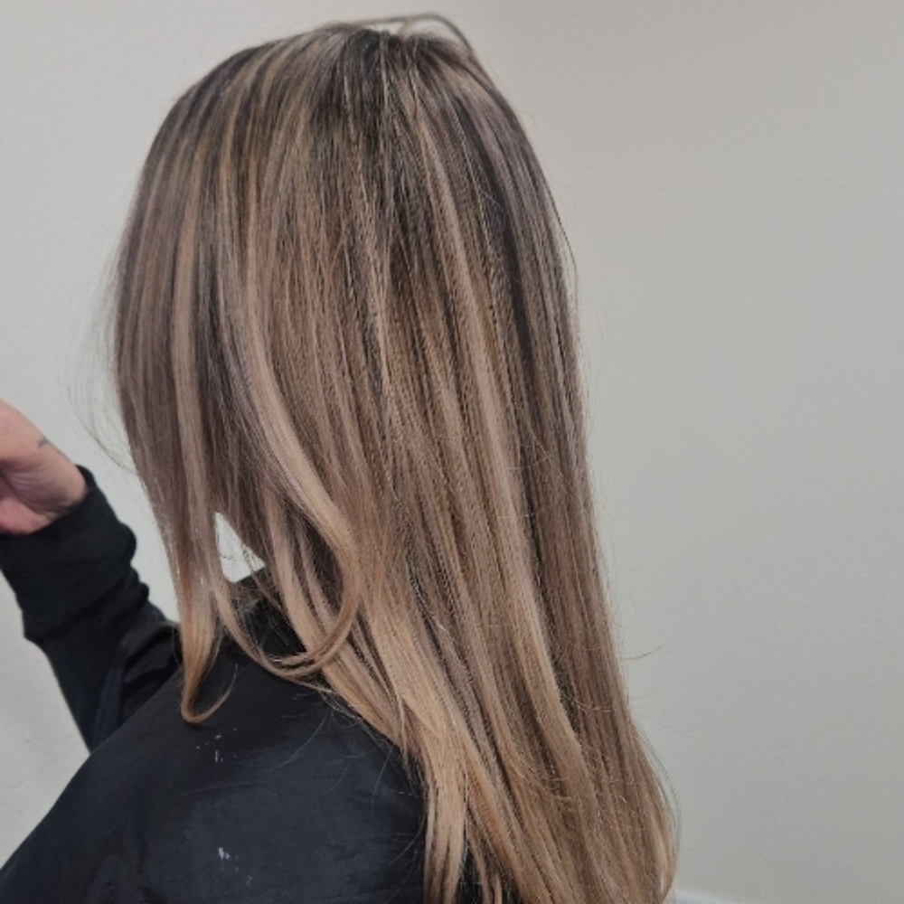 Foil Maintenance -3 inches Grow-out at Glow Upz By Zee in Lemoore, CA