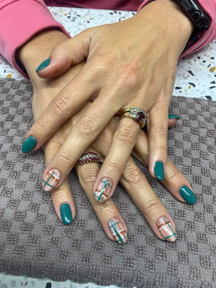 Gel Or Dip Powder Manicure