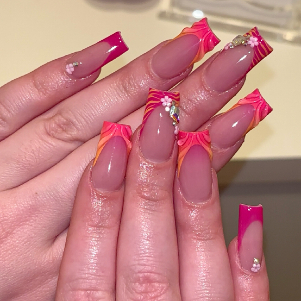 Medium Acrylic Full Set at Rnailz LLC in Burnsville, MN