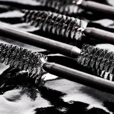 Brow Sculpt & tweeze