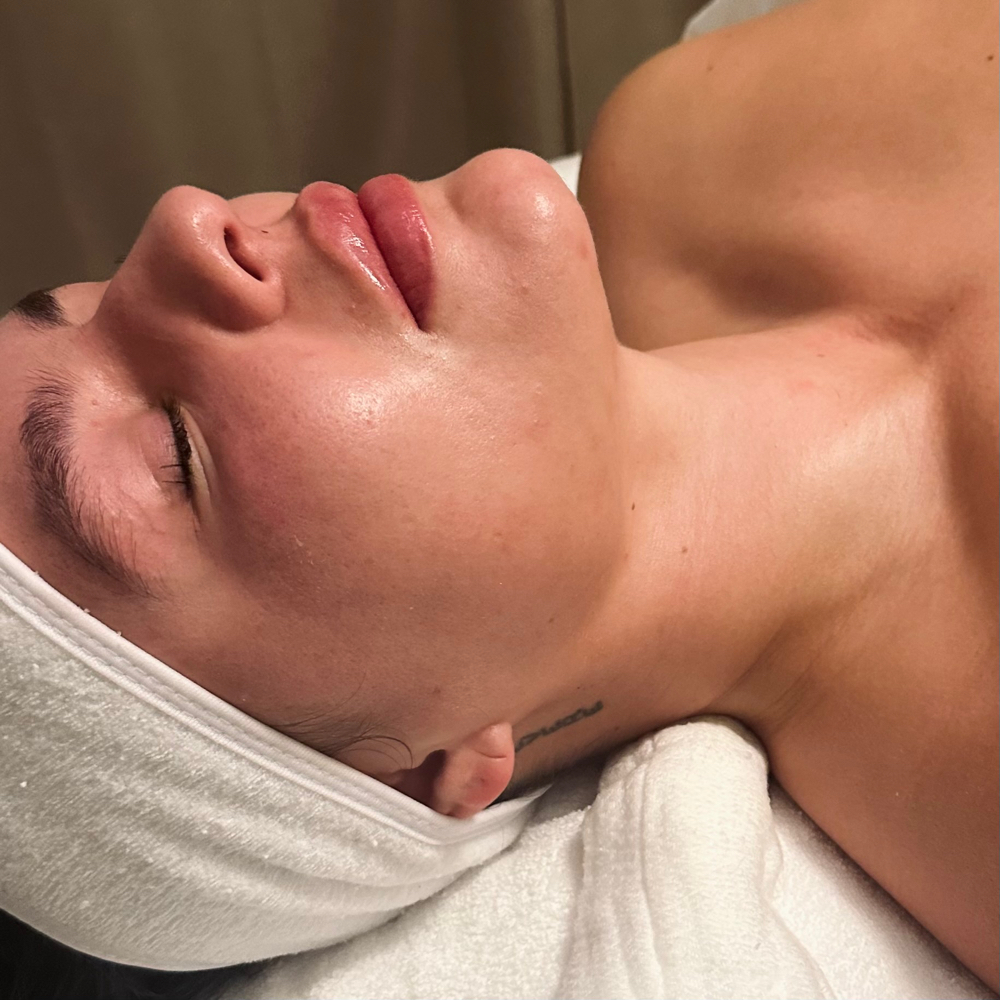 Dermaplaning Facial - 50 Minute